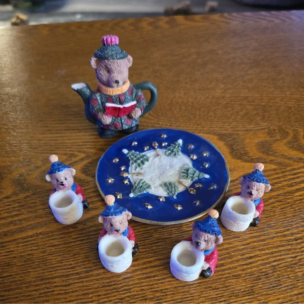 Winter Bears Miniature Tea Set 6 Piece Teapot Cups Plate Resin 1995‎ Vintage